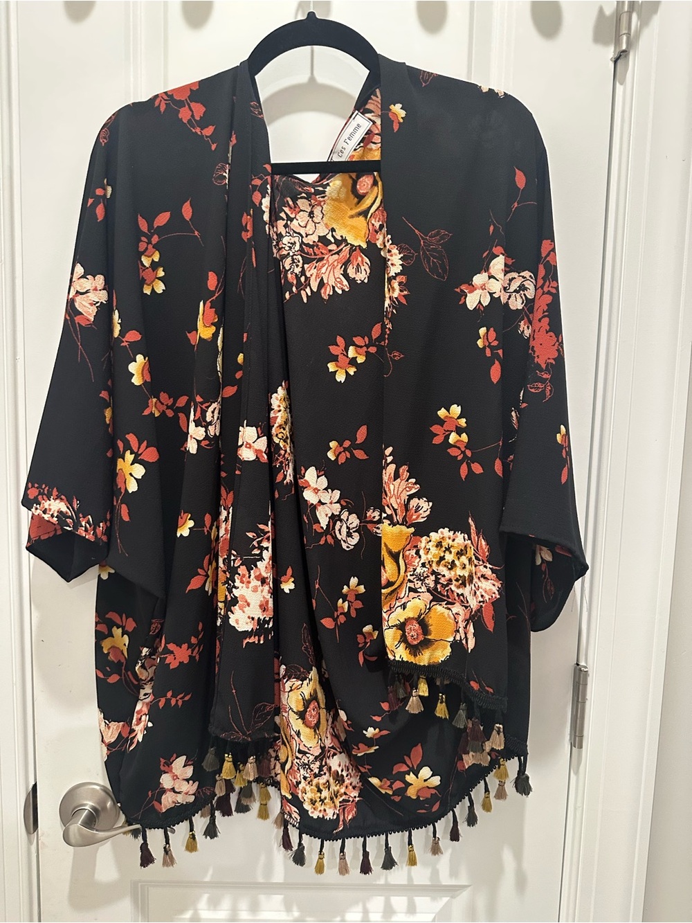 Ces Femme Black Floral Tassel Open-Front Kimono